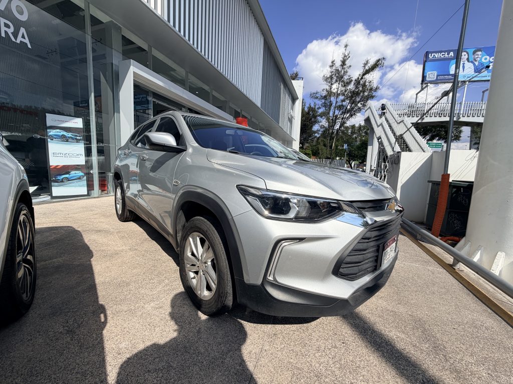 Foto de Chevrolet Tracker LS 2023