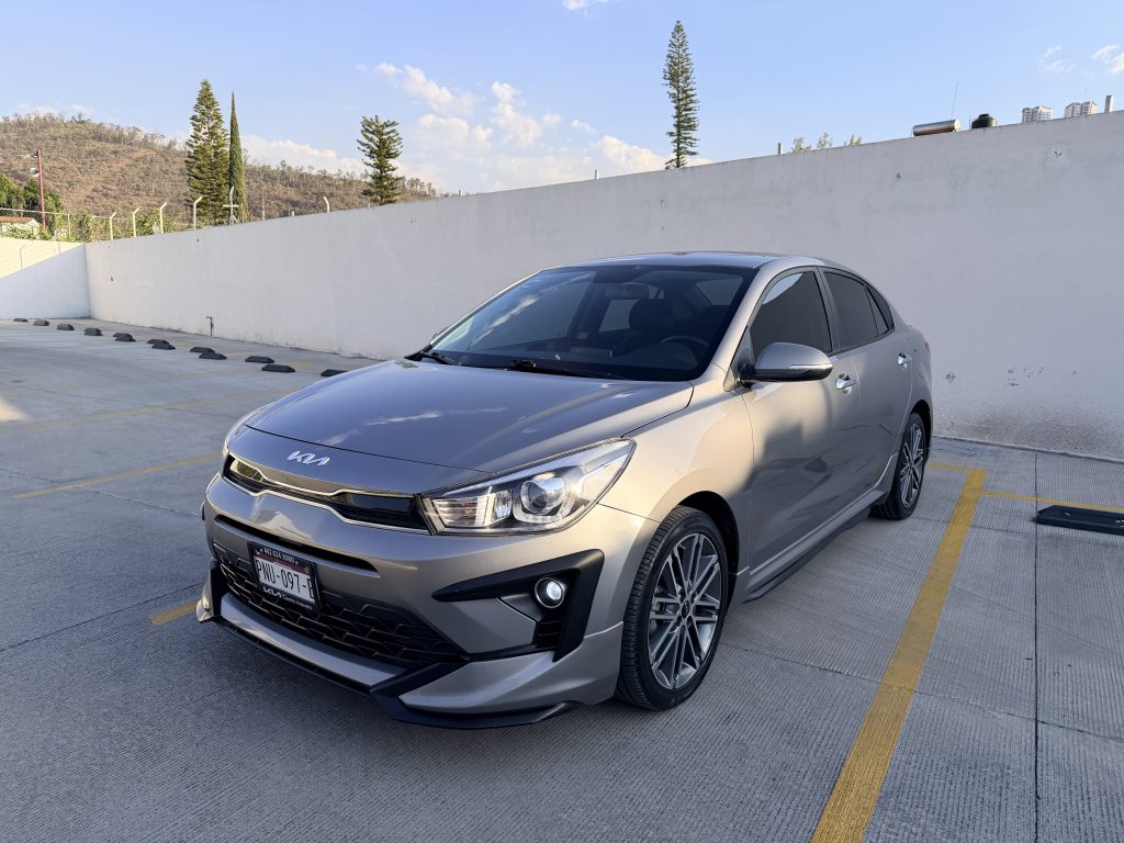 Foto de KIA RIO S PACK 2023