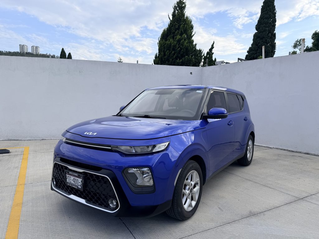Foto de KIA SOUL LX 2022 TM