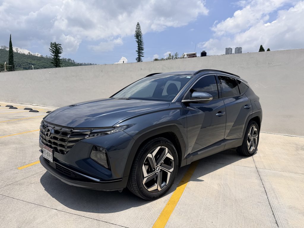 Foto de HYUNDAI TUCSON LIMITED TECH HEV 2024