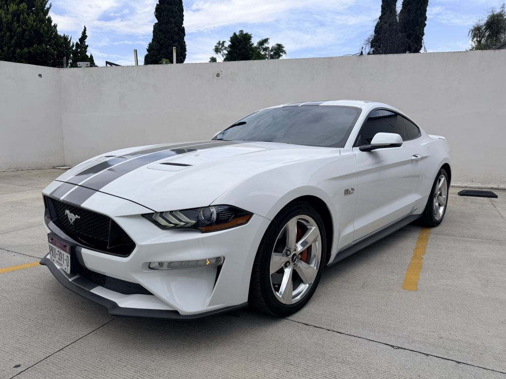 Foto de FORD MUSTANG GT 2019