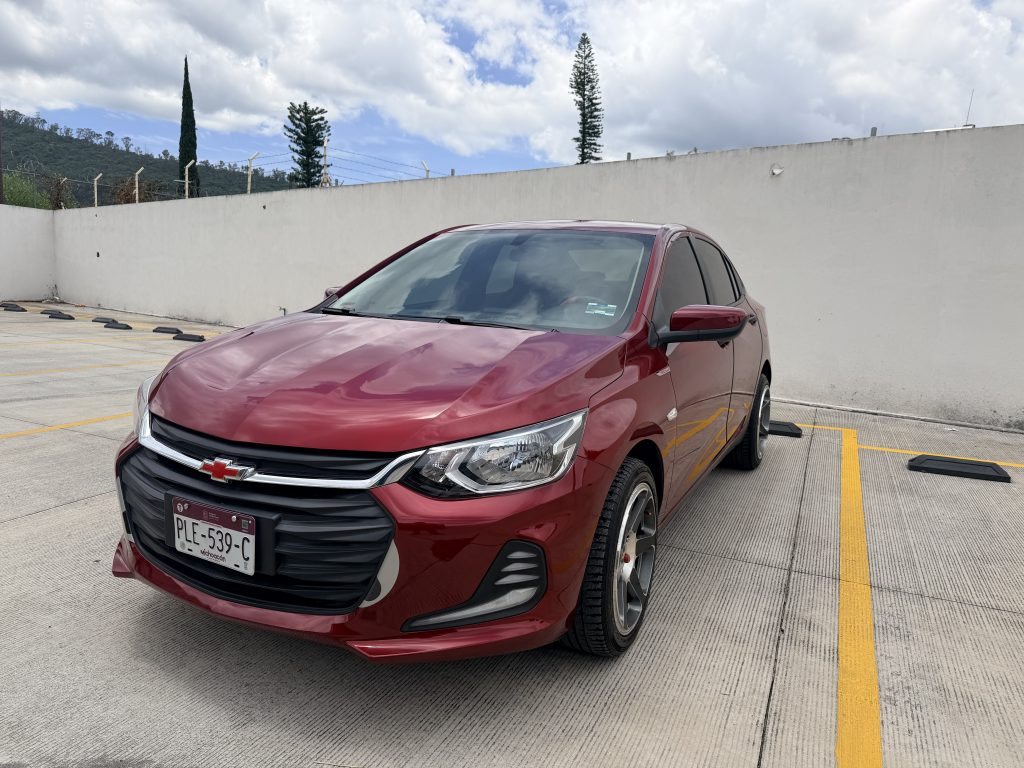 Foto de CHEVROLET ONIX LS TA 2021