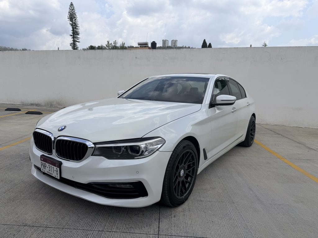 Foto de BMW 530I SPORT LINE 2019