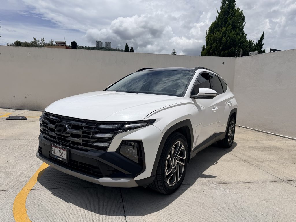 Foto de TUCSON LIMITED TECH HEV 2025