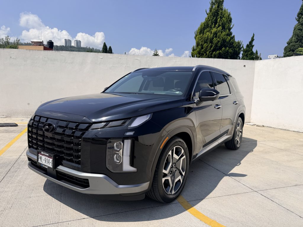 Foto de HYUNDAI PALISADE LIMITED TECH 2025