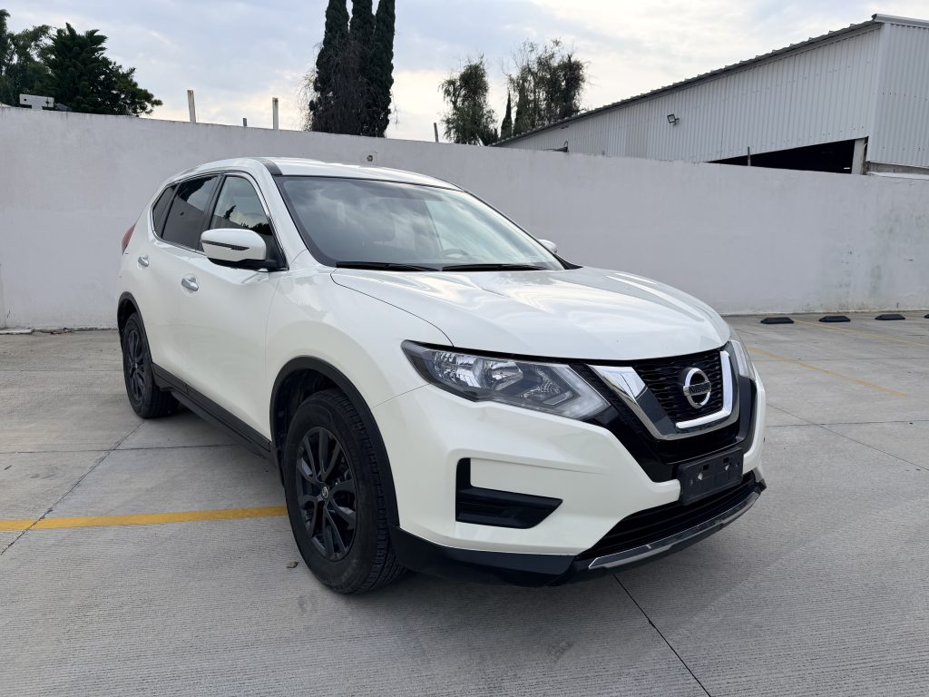 Foto de NISSAN X-TRAIL SENSE TA 2022