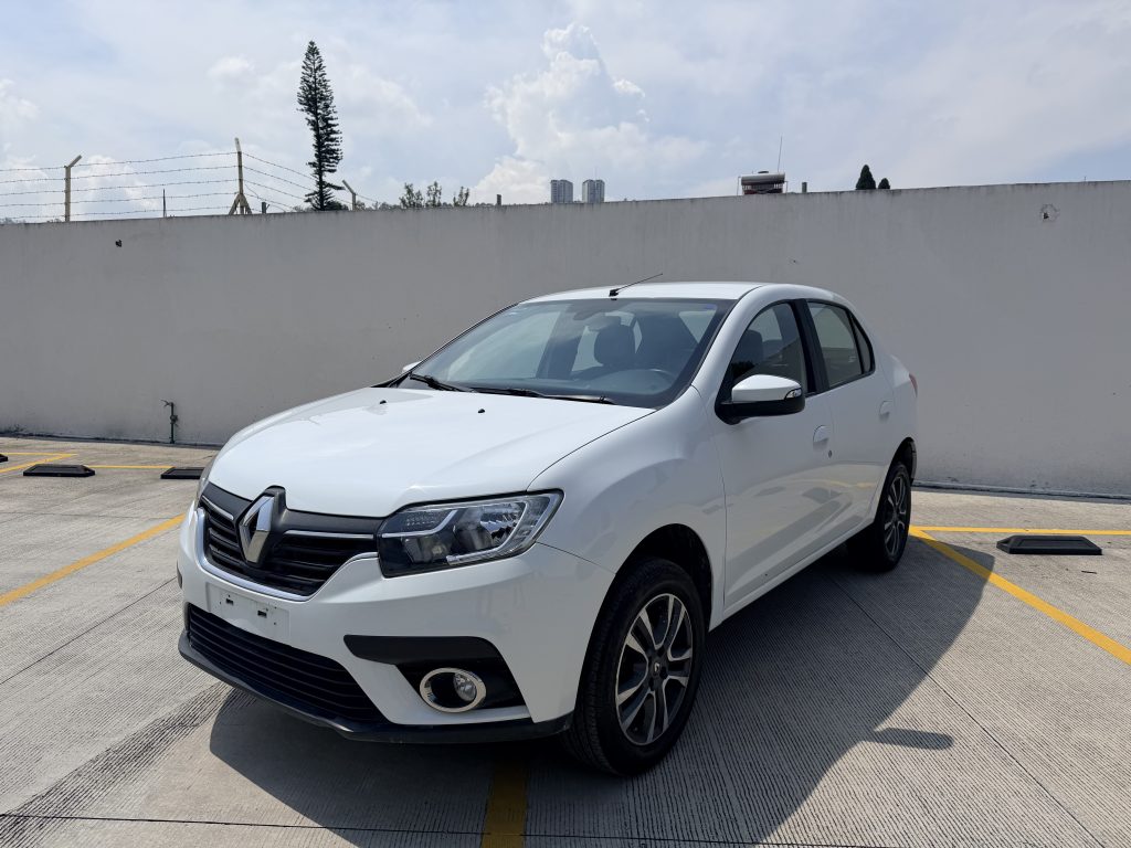 Foto de RENAULT LOGAN INTENS TA 2023
